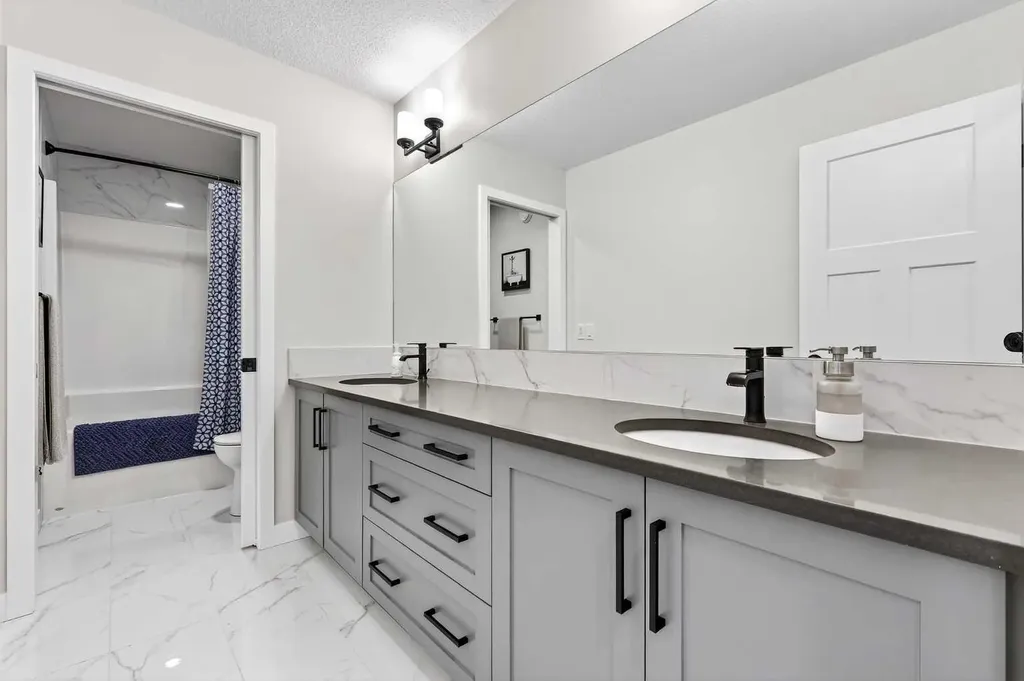 57 Legacy Reach View SE Calgary AB T2X 4T9