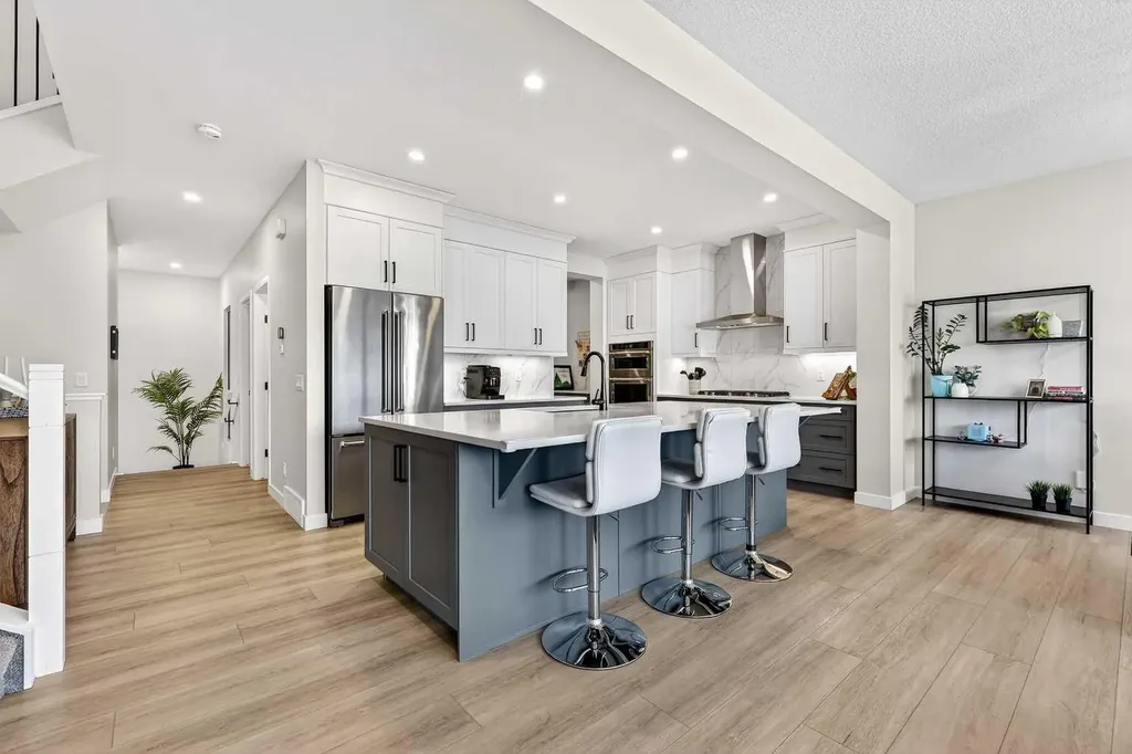 57 Legacy Reach View SE Calgary AB T2X 4T9