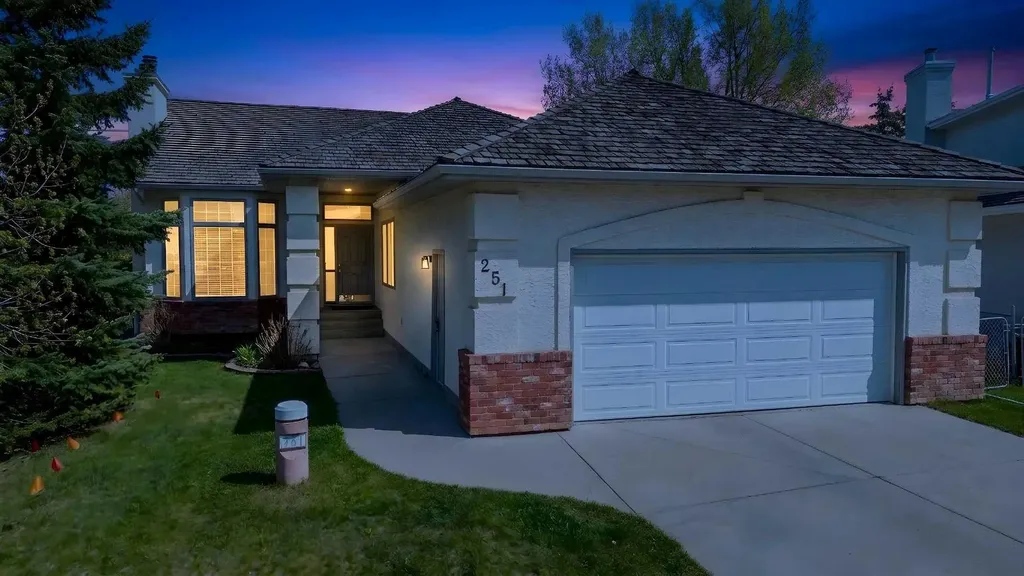 251 Hampshire Place NW Calgary AB T3A 4Y7
