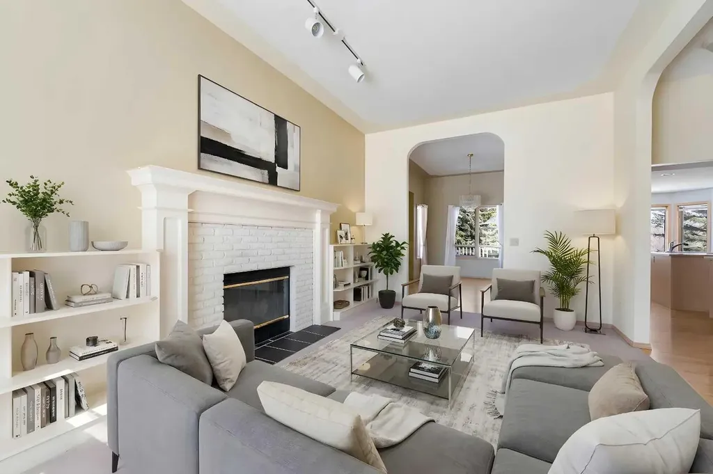 251 Hampshire Place NW Calgary AB T3A 4Y7