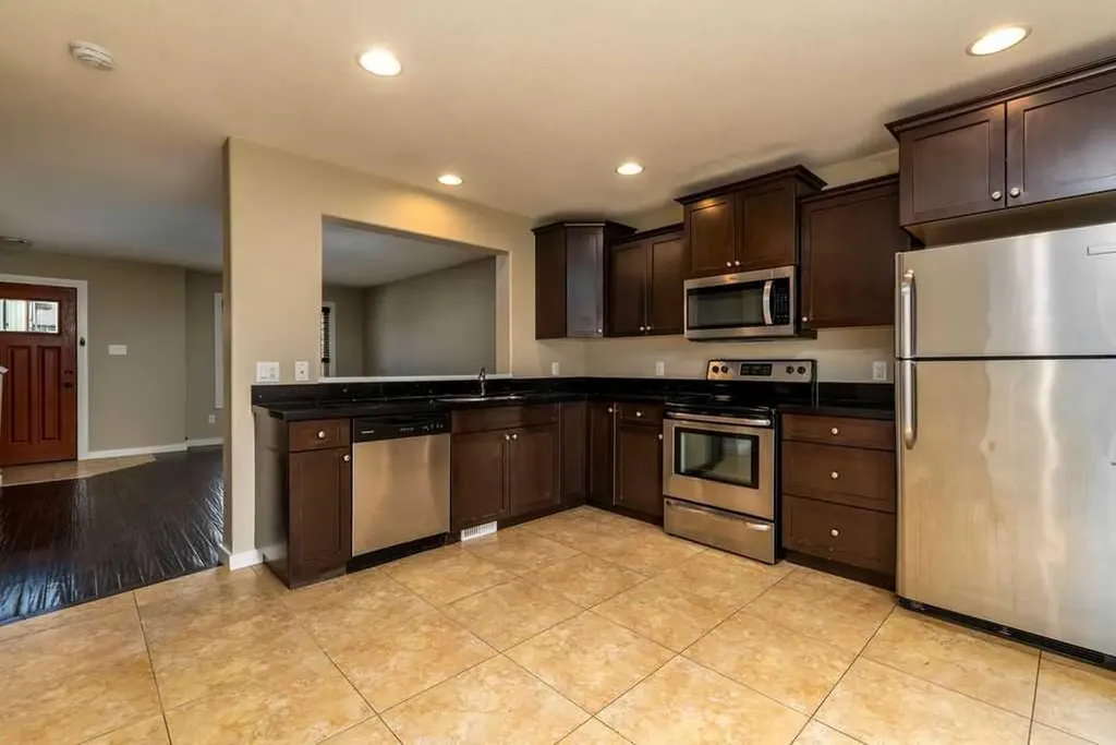 4008 41 Avenue Lloydminster SK S9V 1Y5