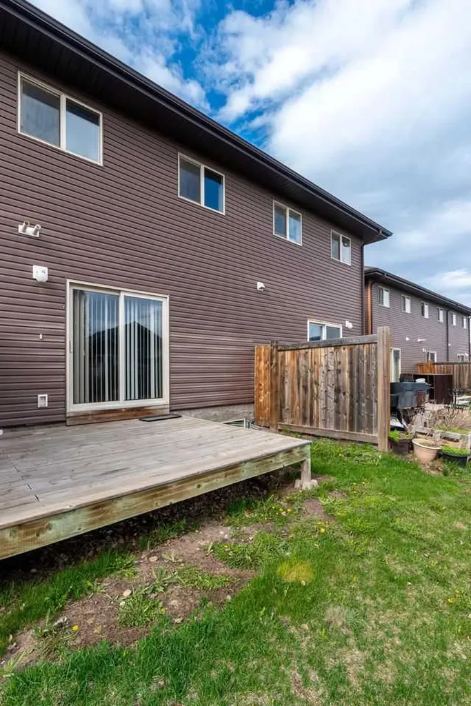 4008 41 Avenue Lloydminster SK S9V 1Y5