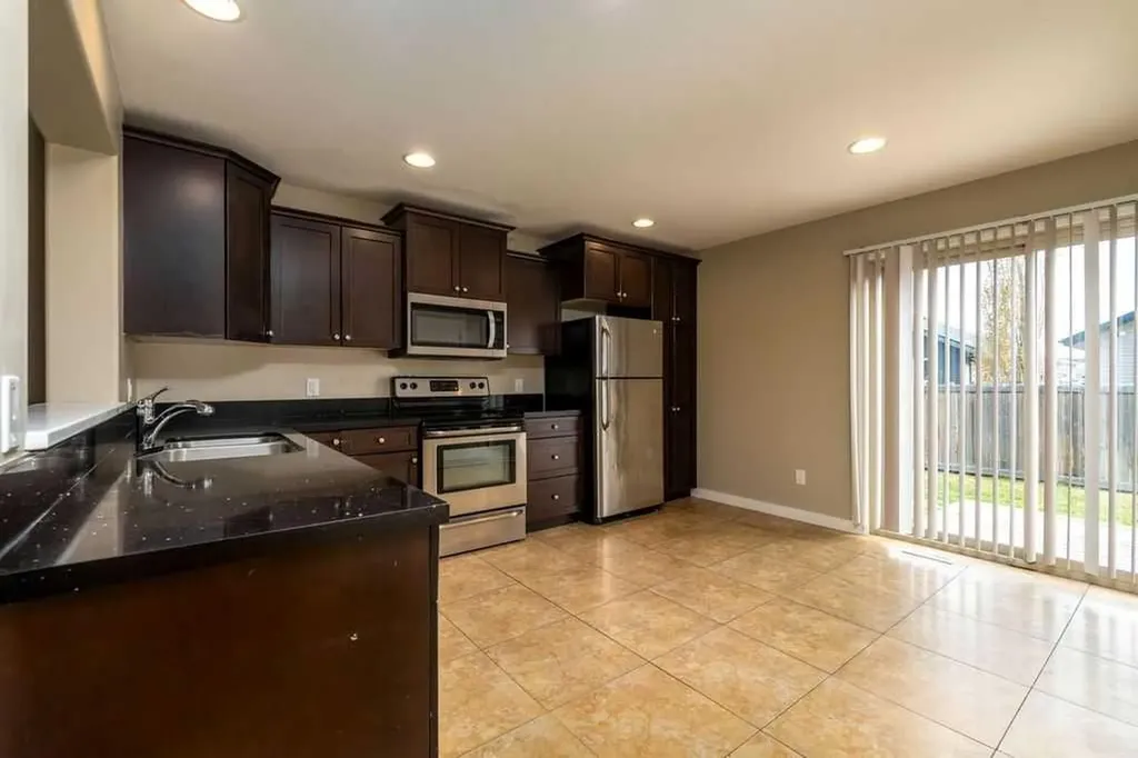 4008 41 Avenue Lloydminster SK S9V 1Y5