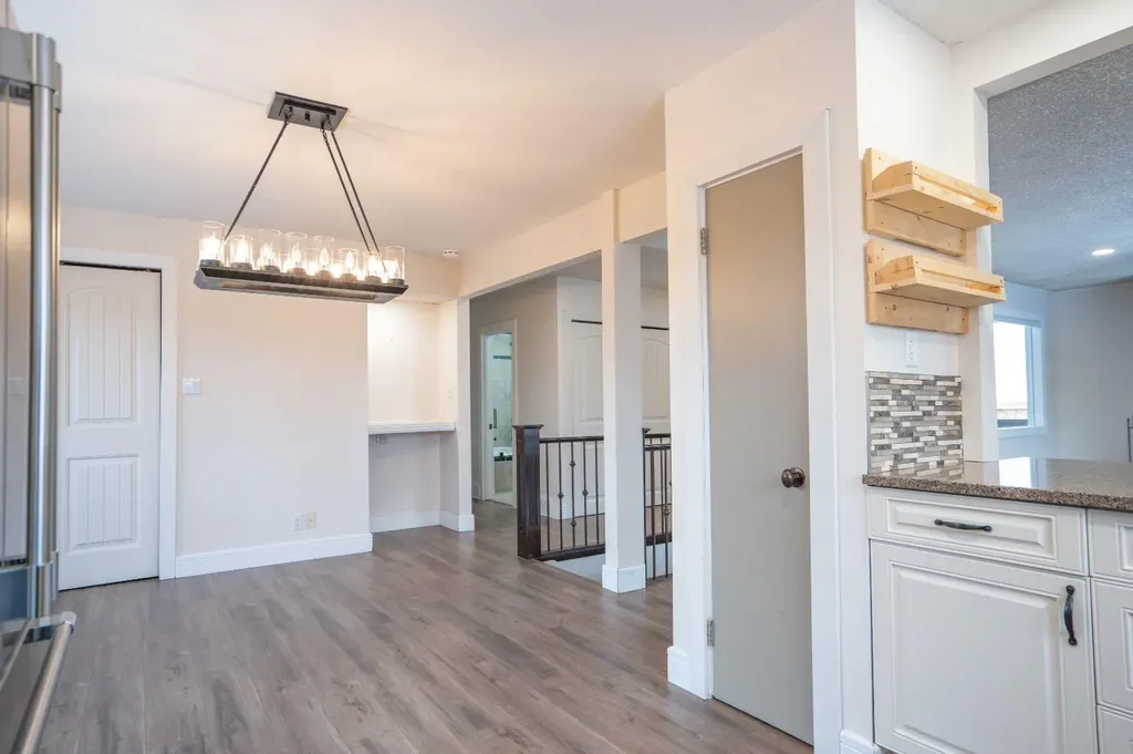 3 Montcalm Avenue Camrose AB T4V 2K9