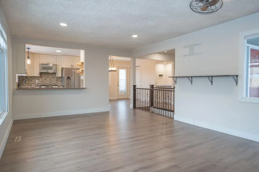 3 Montcalm Avenue Camrose AB T4V 2K9