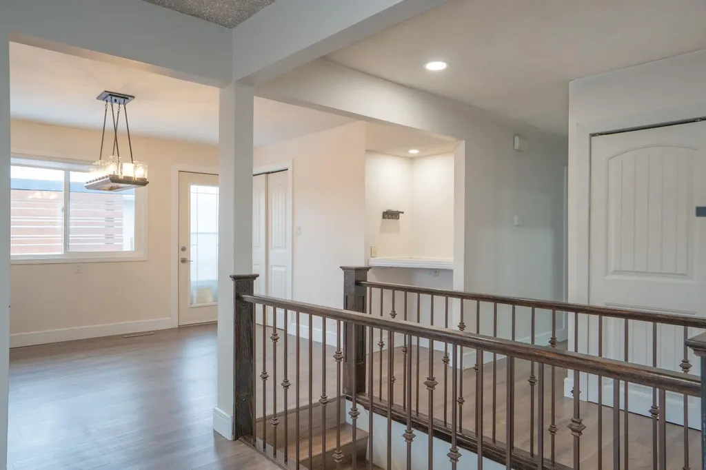 3 Montcalm Avenue Camrose AB T4V 2K9