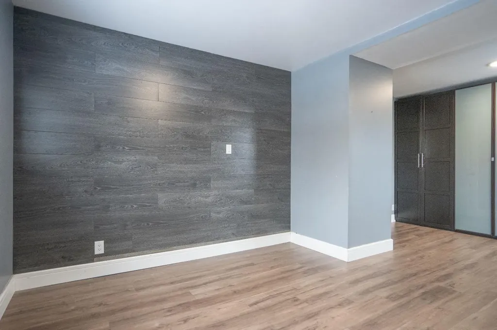 3 Montcalm Avenue Camrose AB T4V 2K9