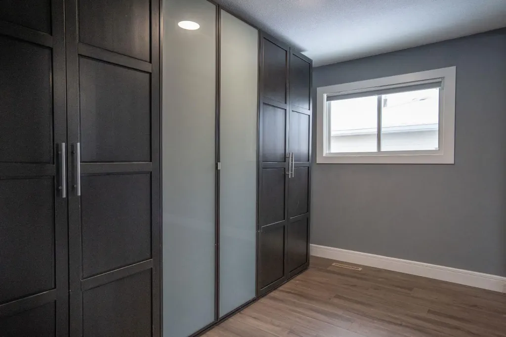 3 Montcalm Avenue Camrose AB T4V 2K9