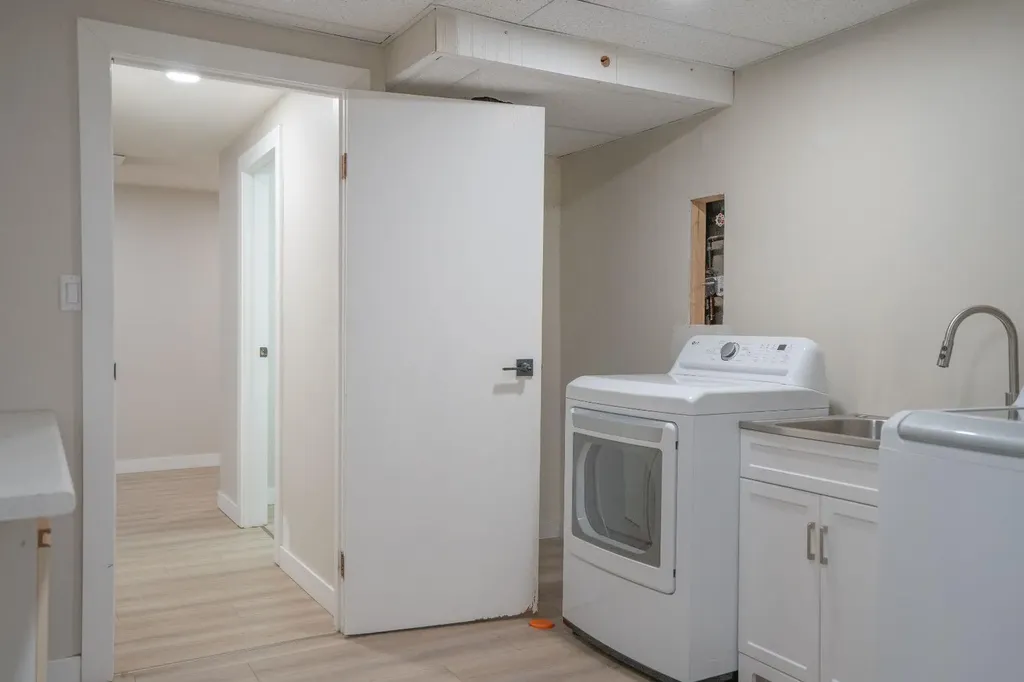 3 Montcalm Avenue Camrose AB T4V 2K9