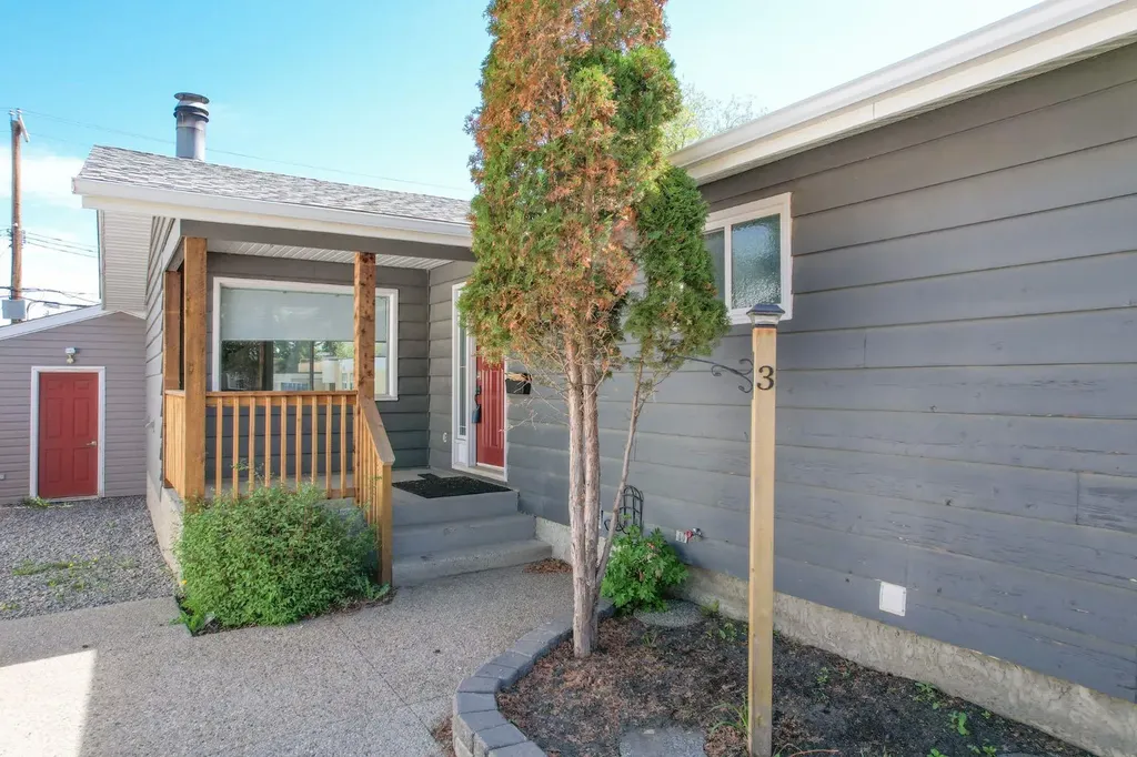 3 Montcalm Avenue Camrose AB T4V 2K9