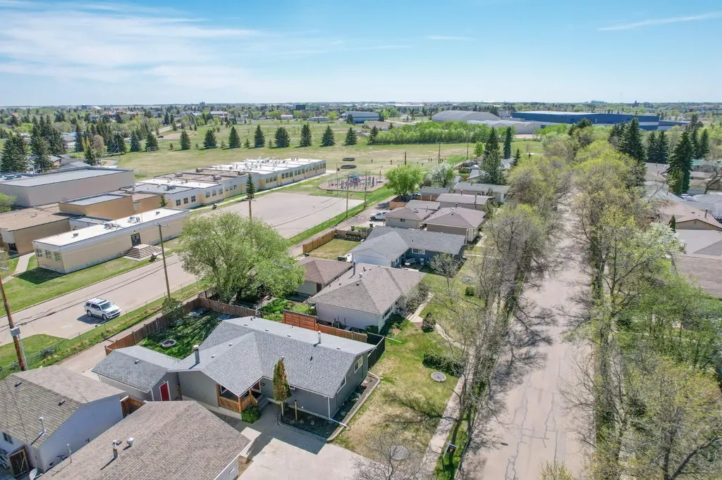 3 Montcalm Avenue Camrose AB T4V 2K9