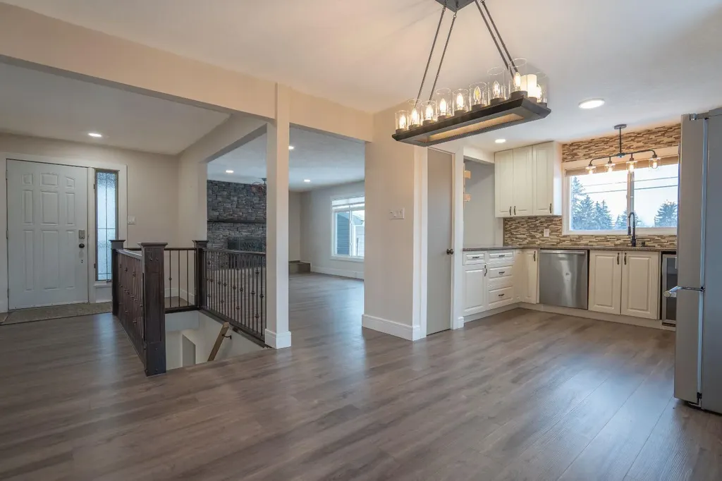 3 Montcalm Avenue Camrose AB T4V 2K9