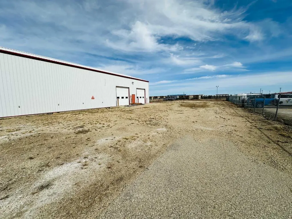 10203B 123 Street Grande Prairie AB T8V8B7