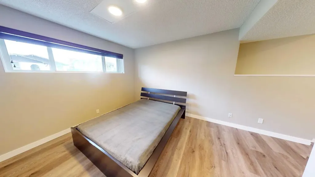 117 Midcrest Crescent SE Calgary AB T2X 1B4