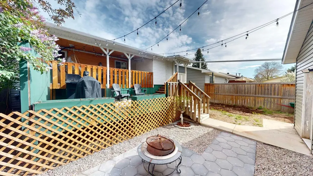 117 Midcrest Crescent SE Calgary AB T2X 1B4