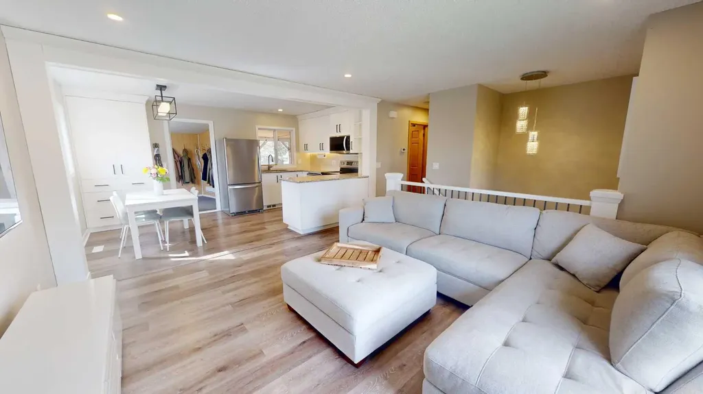 117 Midcrest Crescent SE Calgary AB T2X 1B4