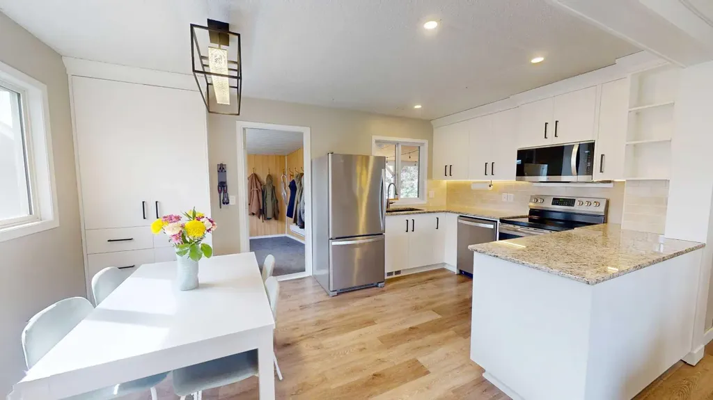 117 Midcrest Crescent SE Calgary AB T2X 1B4