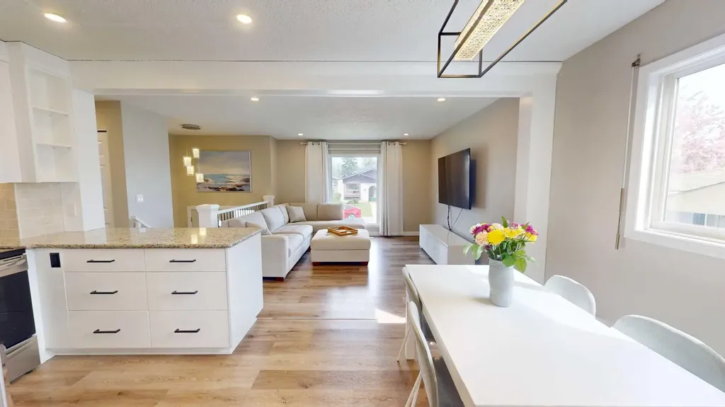 117 Midcrest Crescent SE Calgary AB T2X 1B4