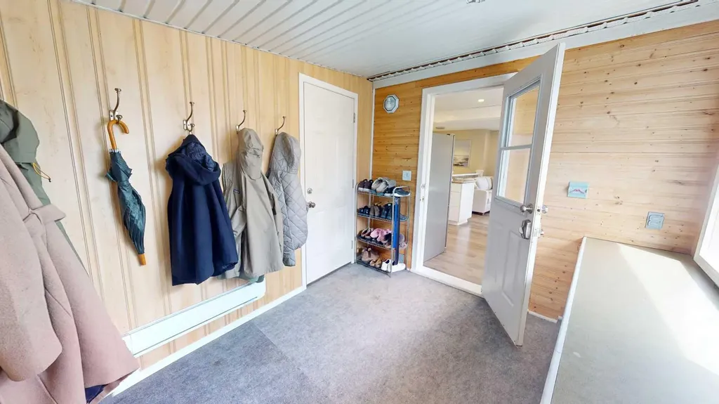 117 Midcrest Crescent SE Calgary AB T2X 1B4