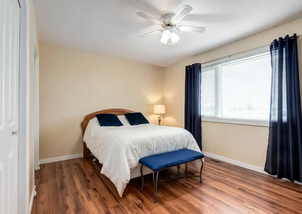 332 Pinemont Road NE Calgary AB T1Y1V7