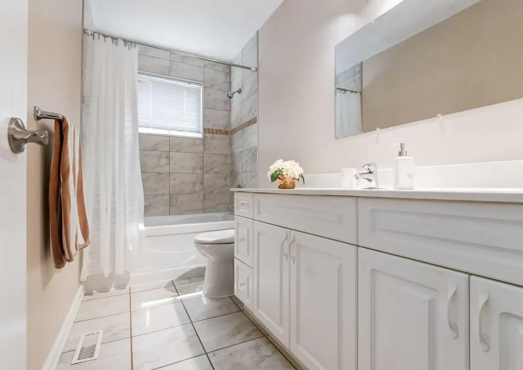 332 Pinemont Road NE Calgary AB T1Y1V7