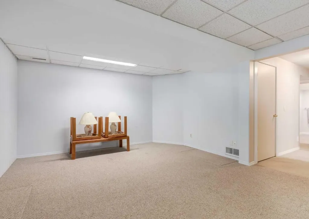 332 Pinemont Road NE Calgary AB T1Y1V7