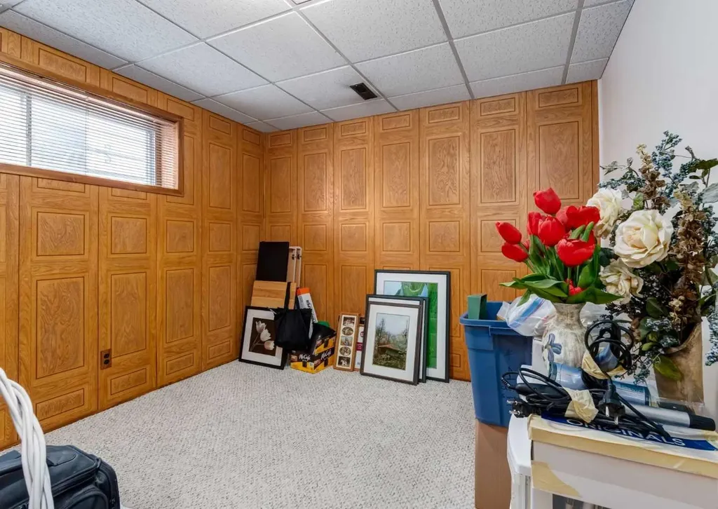 332 Pinemont Road NE Calgary AB T1Y1V7