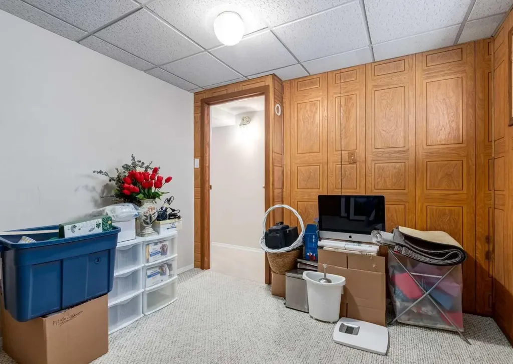 332 Pinemont Road NE Calgary AB T1Y1V7