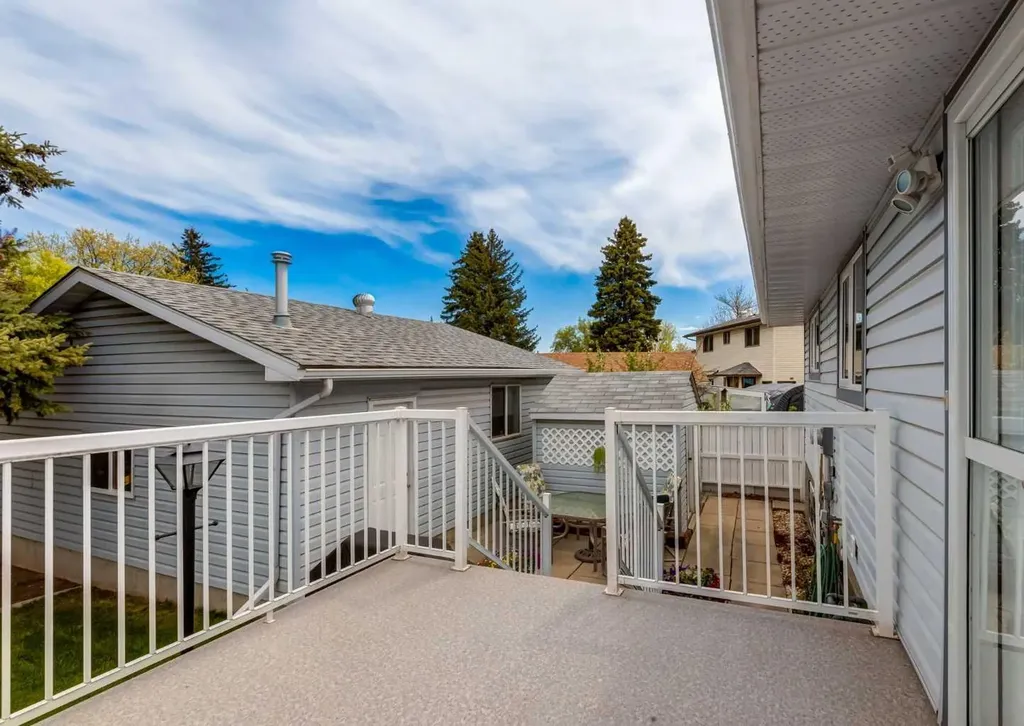 332 Pinemont Road NE Calgary AB T1Y1V7