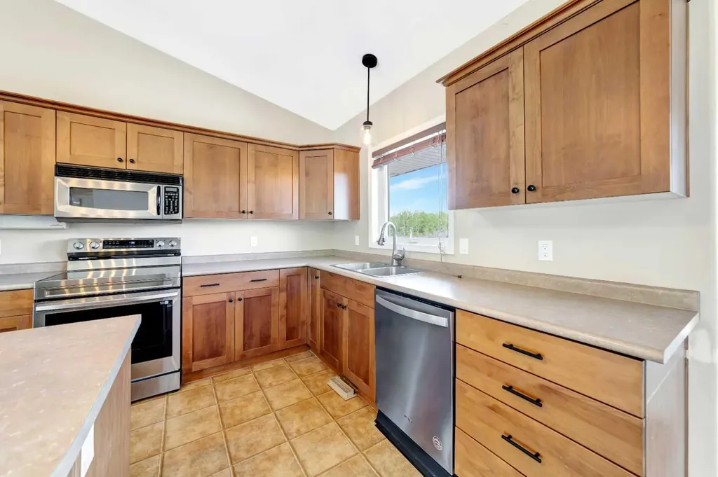 74 Hawkstone Estates Rural Vermilion River County Of AB T9V 2Z9