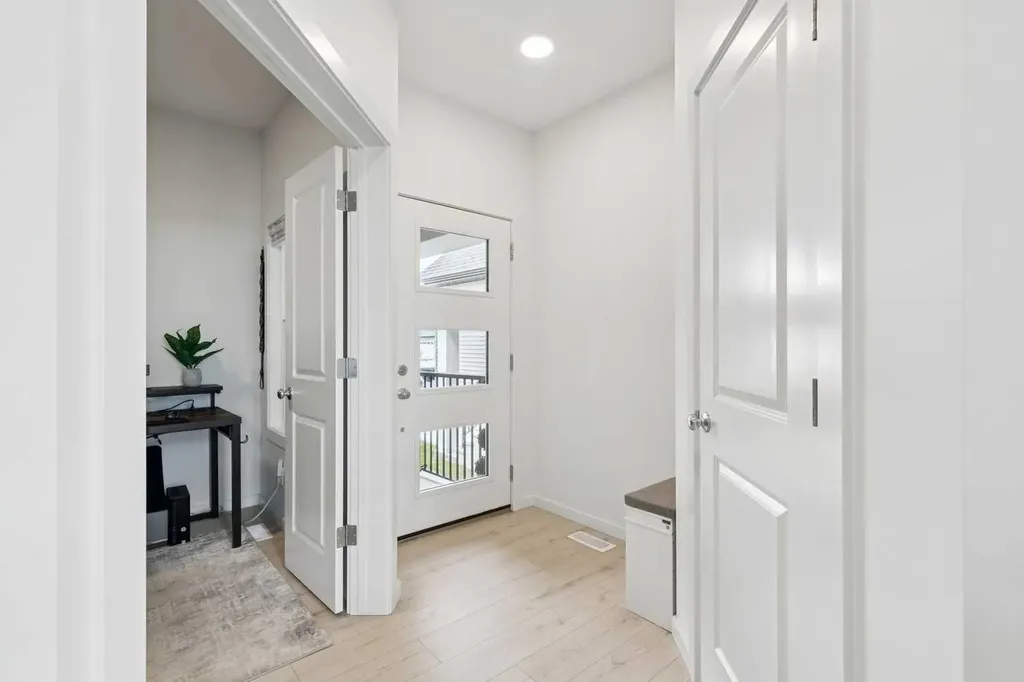 820 Langholm Drive SE Airdrie AB T4A3N3