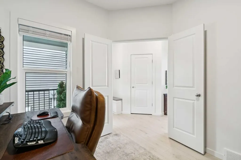 820 Langholm Drive SE Airdrie AB T4A3N3