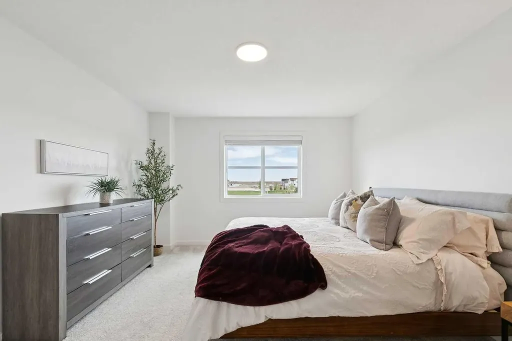 820 Langholm Drive SE Airdrie AB T4A3N3