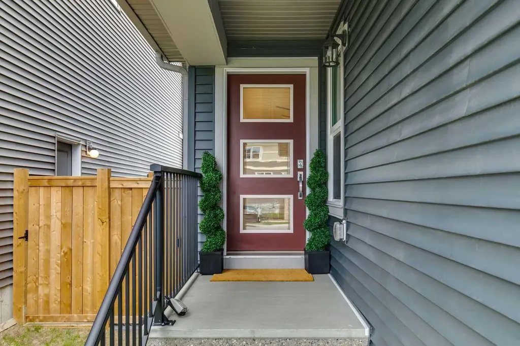 820 Langholm Drive SE Airdrie AB T4A3N3