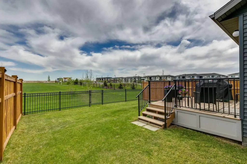 820 Langholm Drive SE Airdrie AB T4A3N3