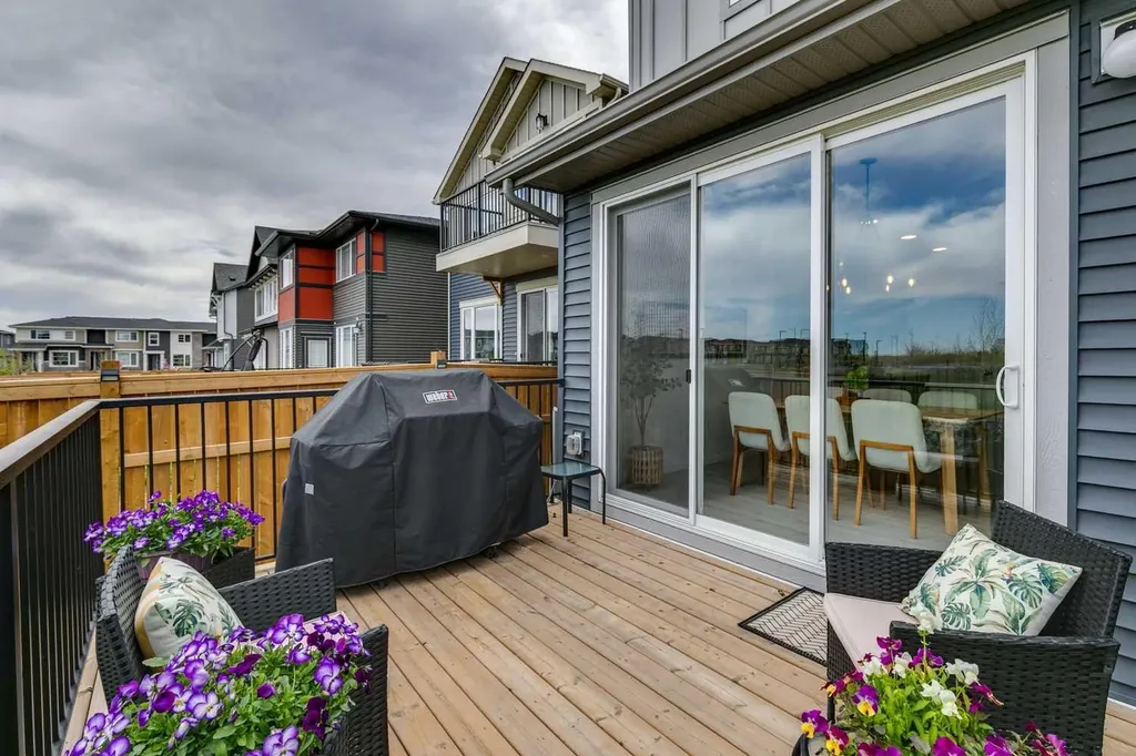 820 Langholm Drive SE Airdrie AB T4A3N3