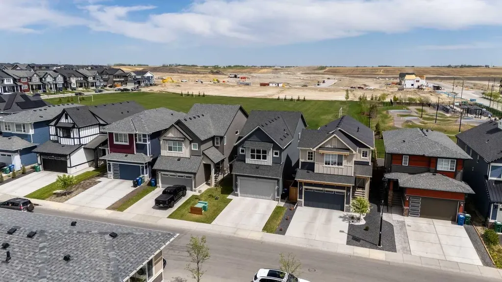 820 Langholm Drive SE Airdrie AB T4A3N3