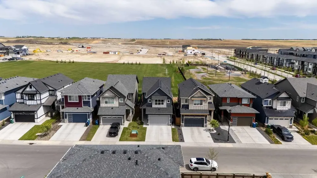 820 Langholm Drive SE Airdrie AB T4A3N3