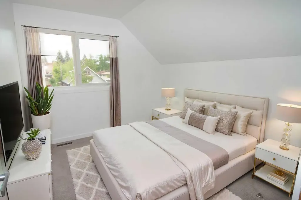 235 Avonburn Road SE Calgary AB T2H1N9