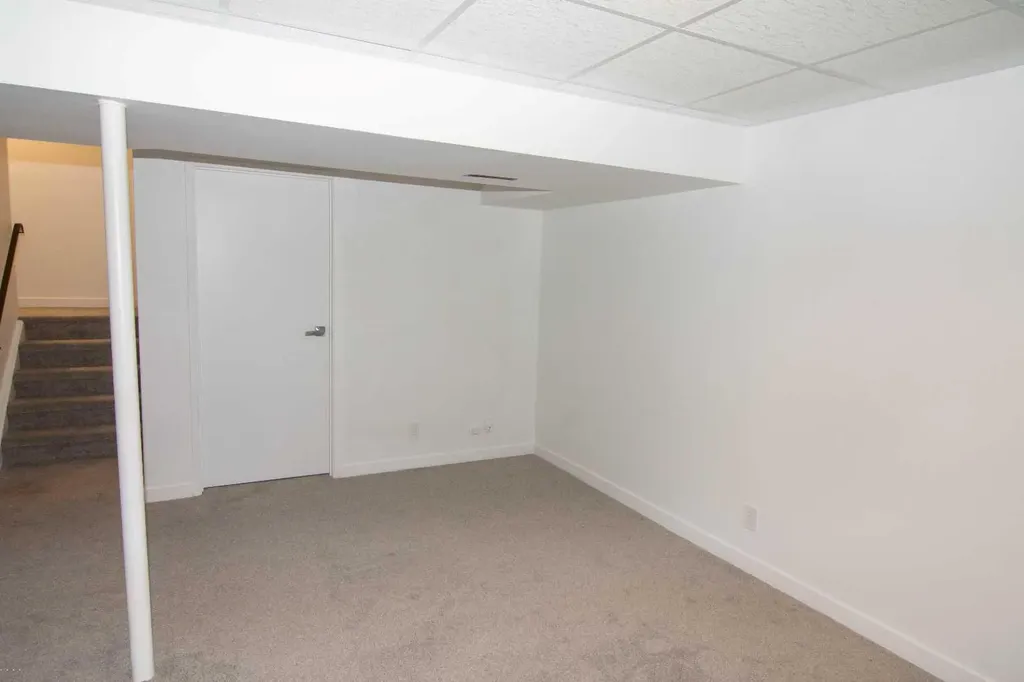 235 Avonburn Road SE Calgary AB T2H1N9