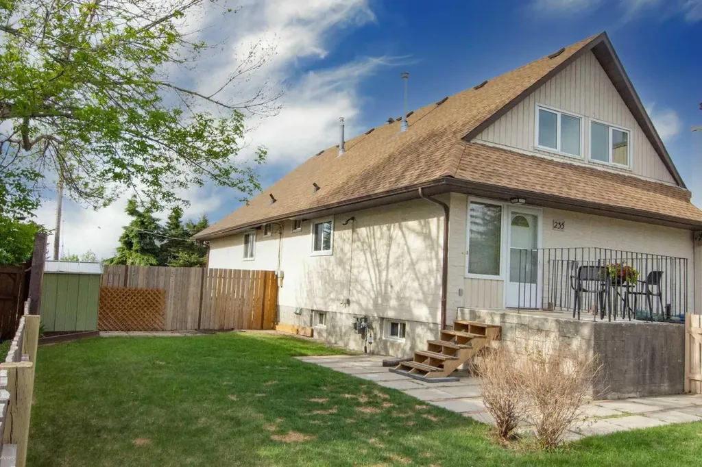 235 Avonburn Road SE Calgary AB T2H1N9