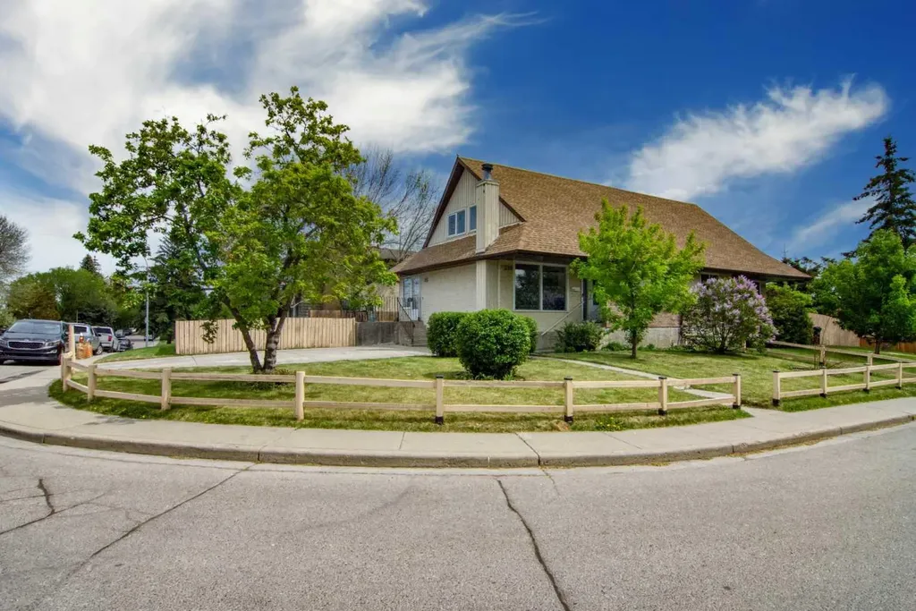 235 Avonburn Road SE Calgary AB T2H1N9