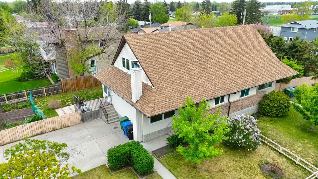 235 Avonburn Road SE Calgary AB T2H1N9