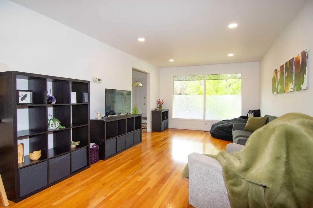 235 Avonburn Road SE Calgary AB T2H1N9