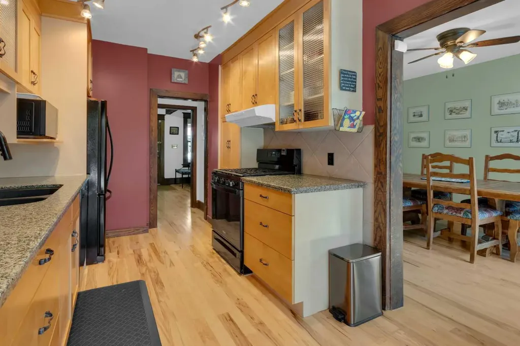 1733 13 Avenue SW Calgary AB T3C0V1