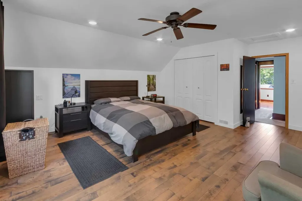 1733 13 Avenue SW Calgary AB T3C0V1