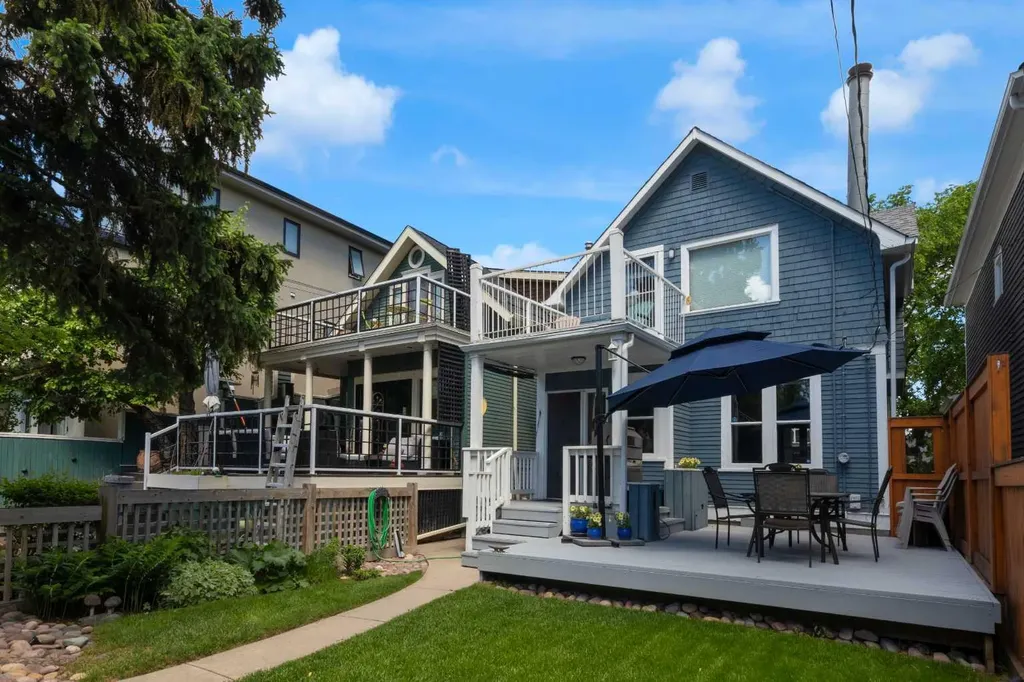 1733 13 Avenue SW Calgary AB T3C0V1