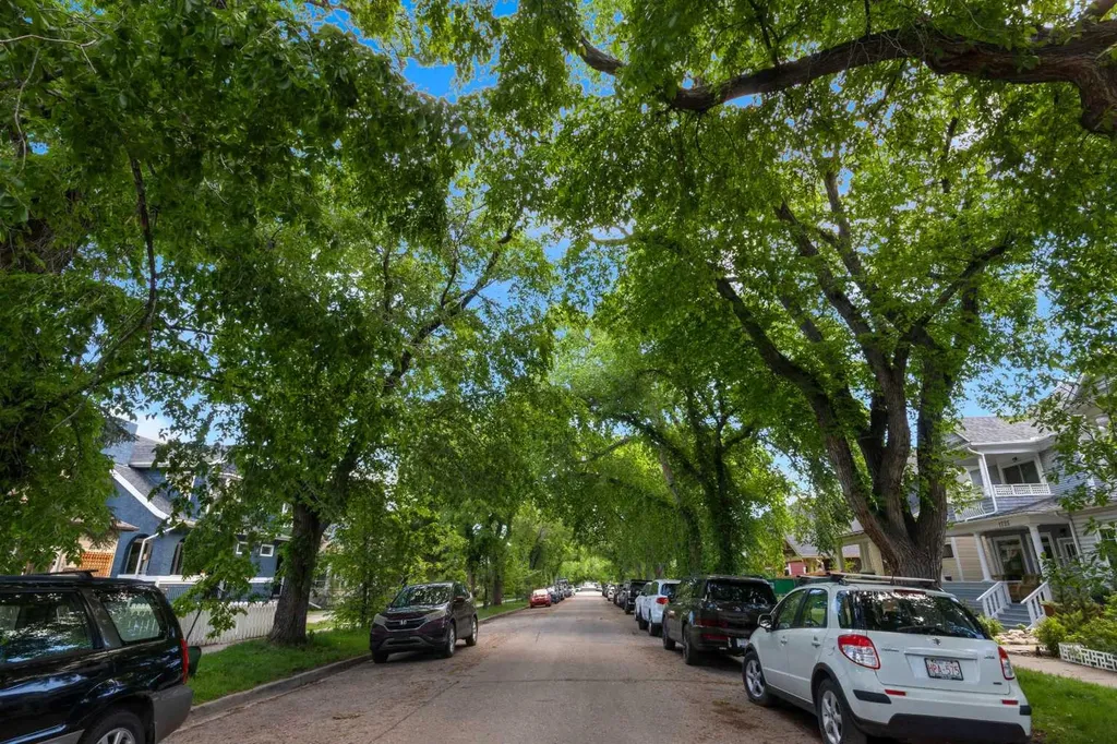1733 13 Avenue SW Calgary AB T3C0V1