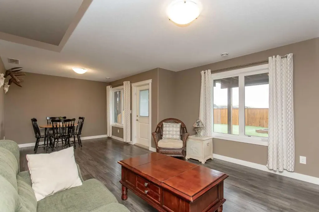 139 Morris Court Blackfalds AB T4M 0B2