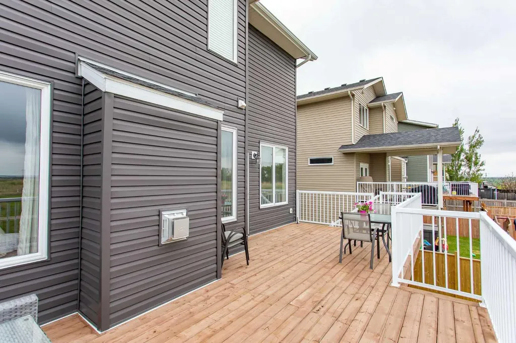 139 Morris Court Blackfalds AB T4M 0B2
